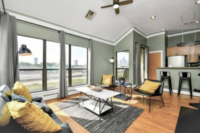Urban Retreat Townhouse with Houston's city skyline view